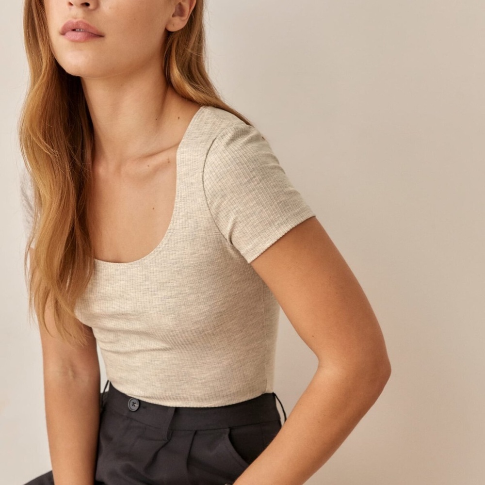 REFORMATION Kaleigh Top Ribbed Tee Shirt